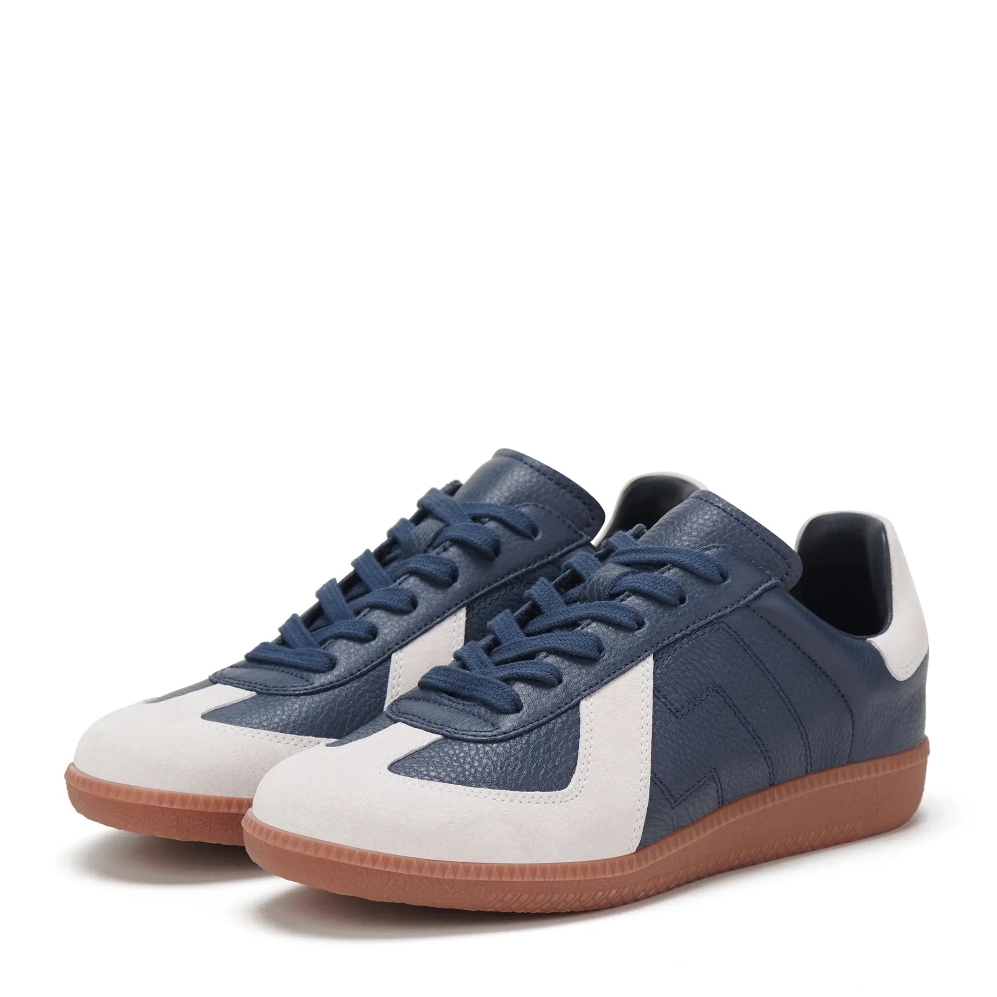 Pace Sneaker in Navy/Retro Gum